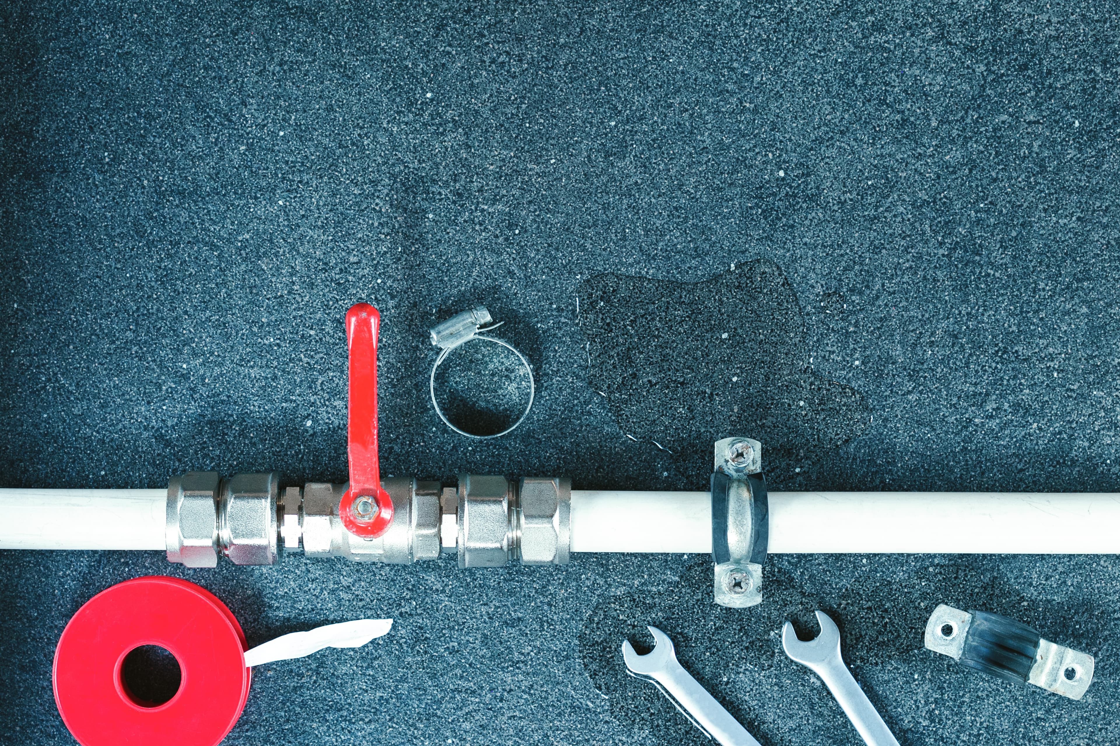 Fachgerechte Leckortung bei Wasserschaden in Herford